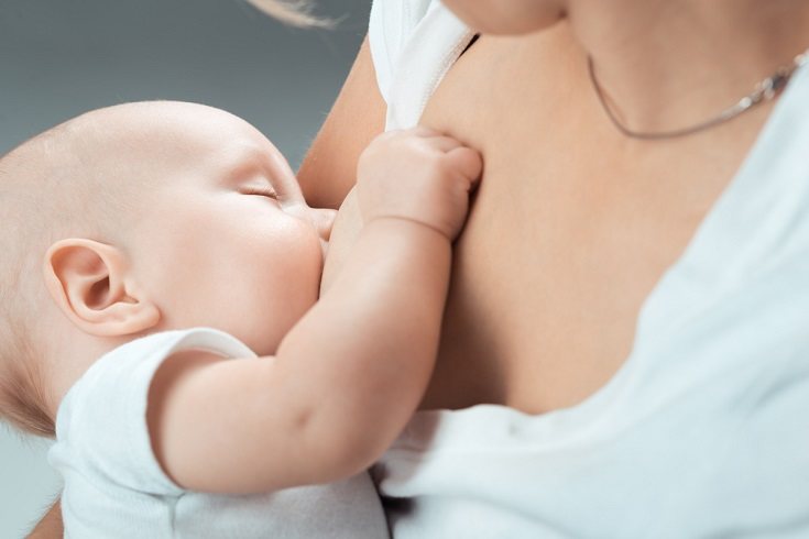Después del calostro, la madre va a producir la conocida como leche de transición