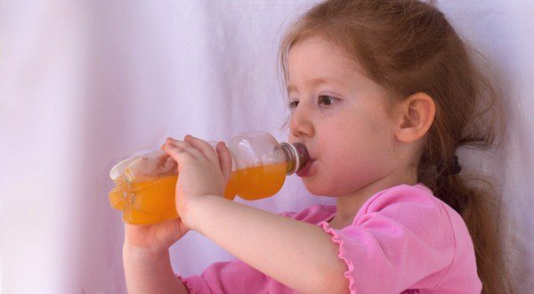 Hay que reponer el agua y las sales minerales que se han perdido debido a la diarrea