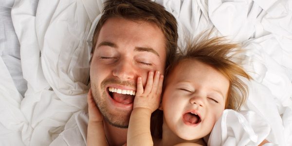 Padre e hija contentos