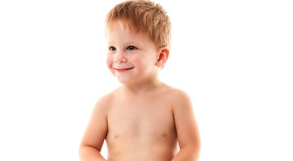 Los niños con fimosis tienen dificultades para orinar