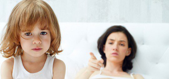 la enuresis infantil puede derivarse de preocupaciones que tenga el niño