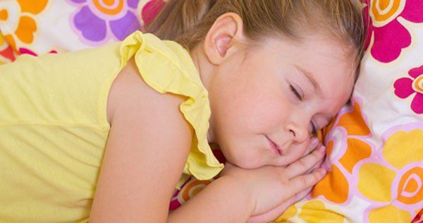 Niña durmiendo