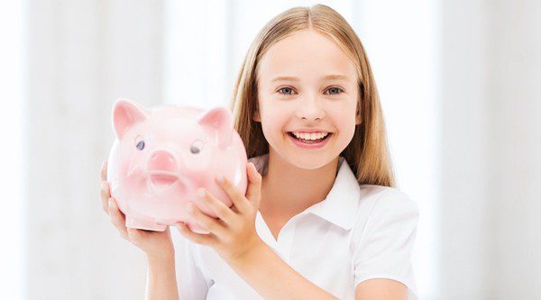 Enseña a tus hijos a ahorrar y a ser conscientes de la situación económica