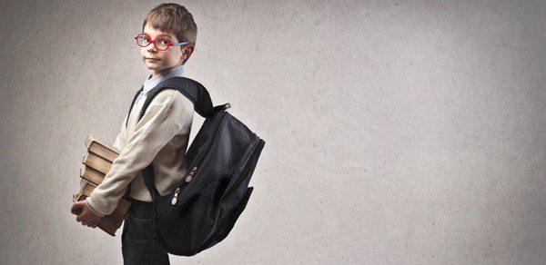 El peso de la mochila influye en la salud de tu hijo