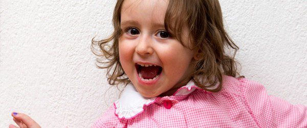 Niña contenta