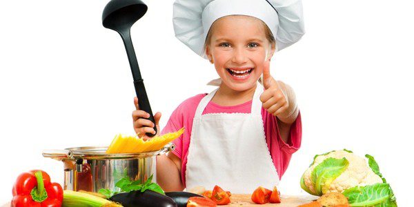 Hacer partícipes a los niños de la cocina es una buena idea