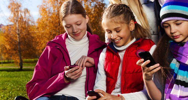 Más de la mitad de los jóvenes en España utilizan Whatsapp
