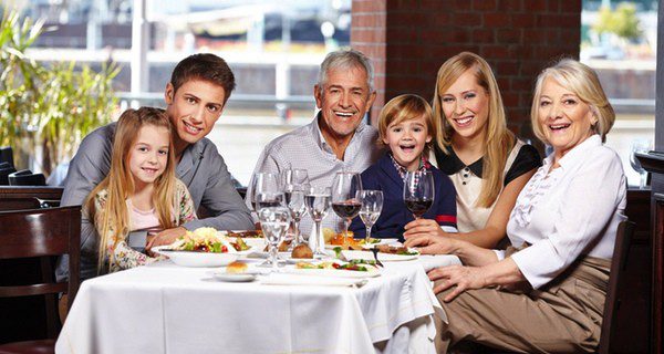 Una celebración familiar es una buena opción para celebrar este Día