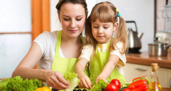 Nunca dejes solos a los niños en la cocina