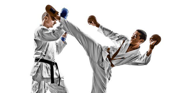  Practican diferentes deportes, van a distintos colegios,...