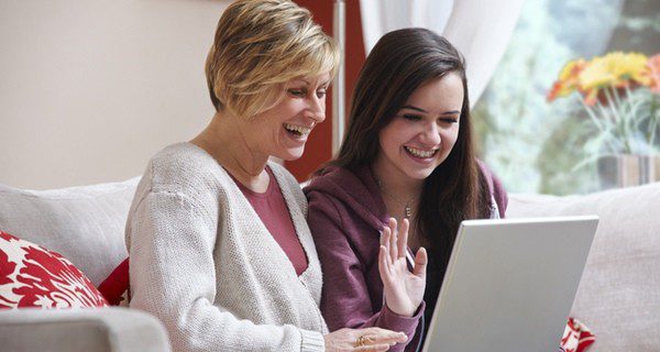 ¿Cómo debes educarles en el uso de Internet a partir de la adolescencia?