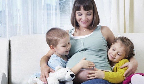 Debes tener en cuenta si vas a tener tiempo de cuidar bebes de tan corta edad seguidos