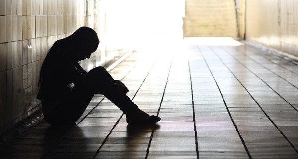 Hay que apoyar al adolescente más que nunca para que pueda salir adelante tras un intento de suicidio