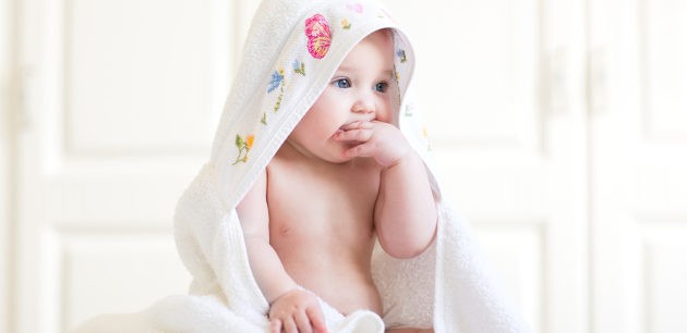La piel del bebé es delicada, así que tenemos que secarle con cuidado