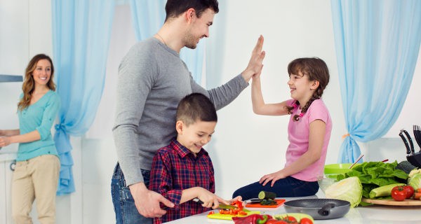 Inculcar hábitos saludables a nuestros hijos les ayudará durante toda la vida