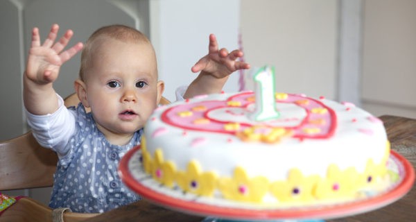 No es necesario agasajar al niño con juguetes, son mejores los regalos infantiles que sean útiles a los padres