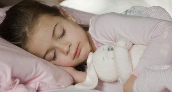 Practicar el colecho no impide que de más mayores los niños tengan su cama independiente