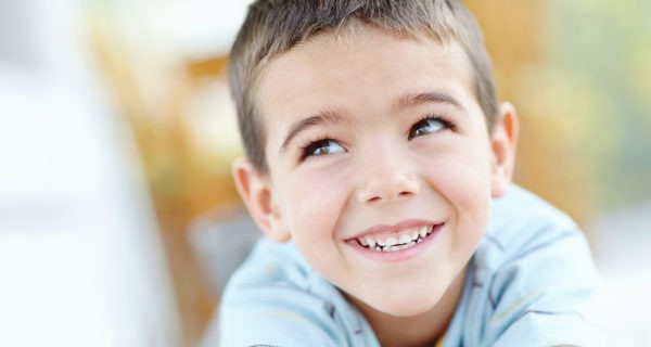 Muchos niños pasan por un periodo de tartamudez que se corrige solo