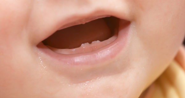 Los primeros dientes del bebé