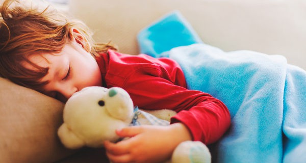 Hasta los 5 años los niños deben dormir 12 horas diarias