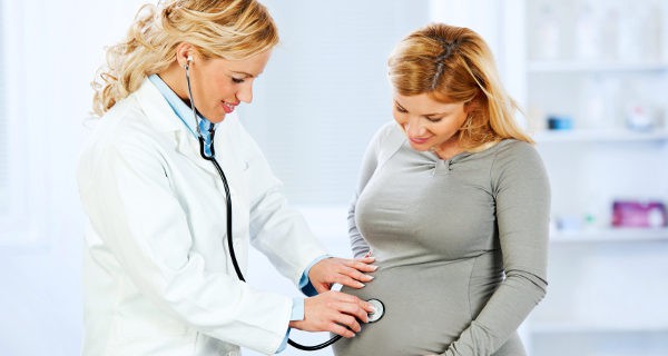 Embarazada en el médico