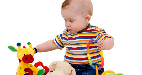 bebé jugando