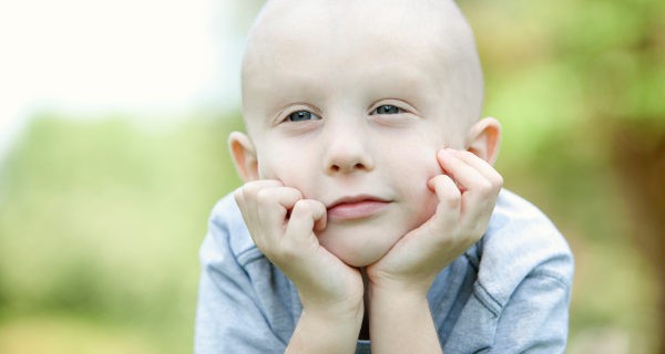 niño con cáncer