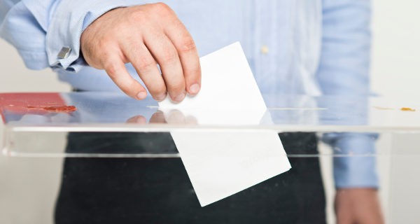 Votando
