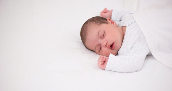 bebé durmiendo boca arriba