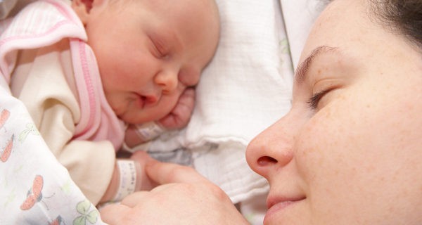 madre y bebé tras el parto