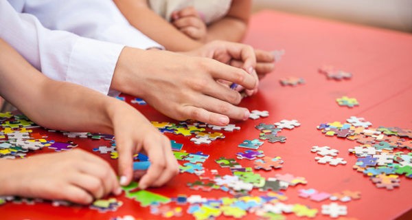 haciendo un puzzle