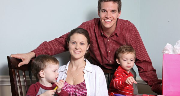 familia padres y dos hijos