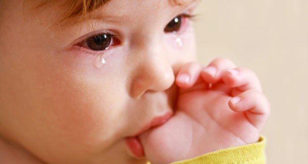 bebe llorando
