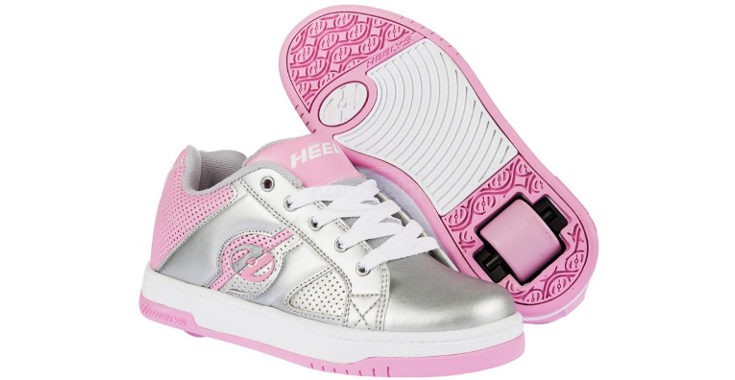 Los niños deben entender a diferenciar entre las zapatillas de andar y un juguete
