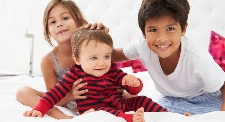 A los 8 meses el bebé empieza a mostrarse más desconfiado con los desconocidos
