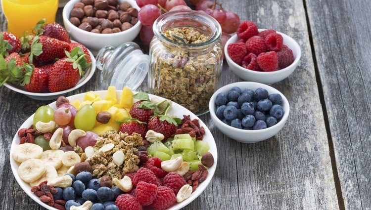 Llevando un dieta sana y equilibrada conseguirás no sobreexcederte de la cantidad diaria recomendada