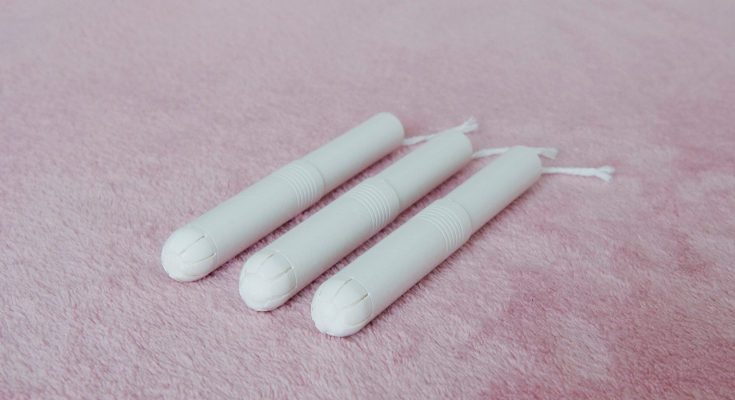 Las niñas se enfrentan a su primera menstruación