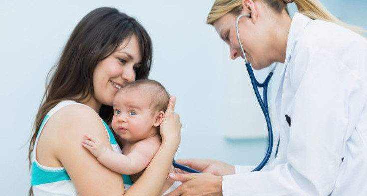 Debemos consultar al pediatra antes de usar supositorios en el bebé