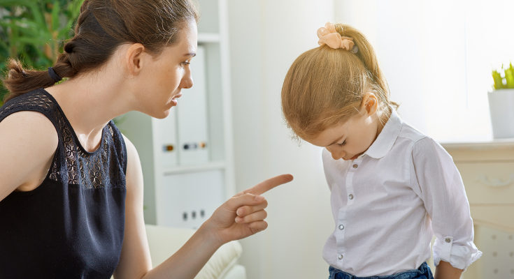 Las críticas dañan la autoestima de nuestros hijos