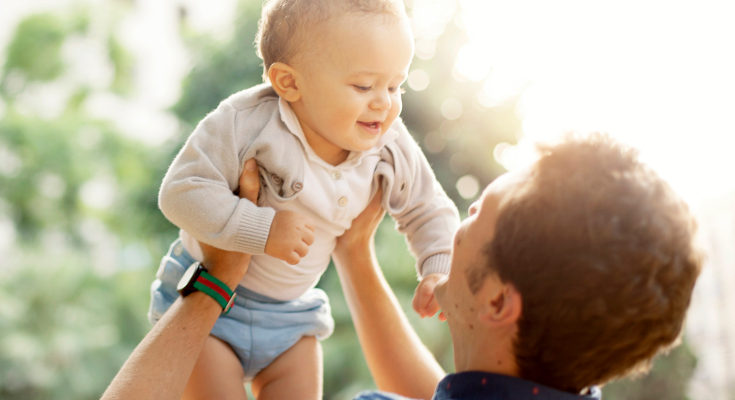 ¿Gasta más un hijo o hija de bebé o cuando se hace mayor?