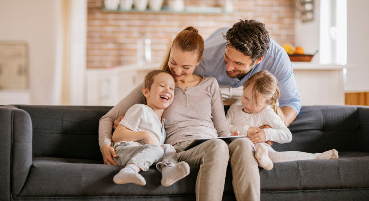 Manteniendo la atención a nuestros hijos, podemos tener pareja sin problema
