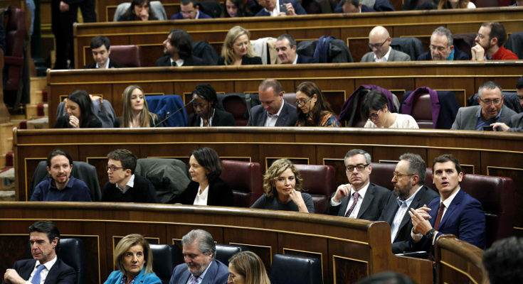 IU rechaza la gestación subrogada dando voz a los sectores feministas de la formación
