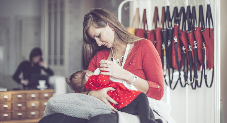 Se cree que el aumento del cáncer de mama pueda estar relacionado con la baja maternidad