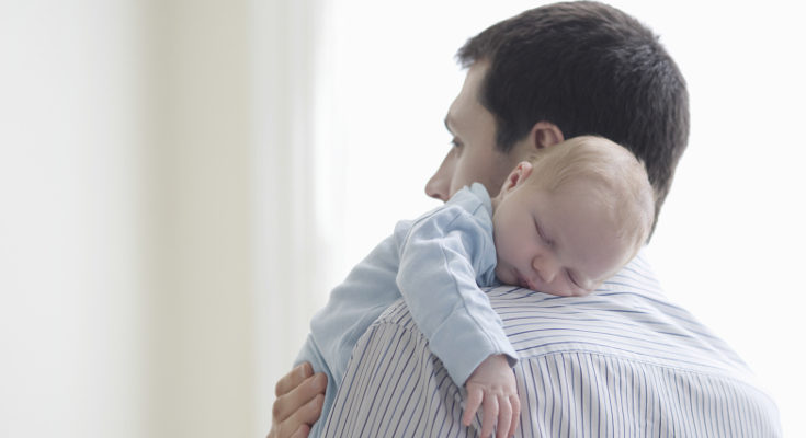 Cuando cumple más meses, el bebé duerme más tiempo seguido