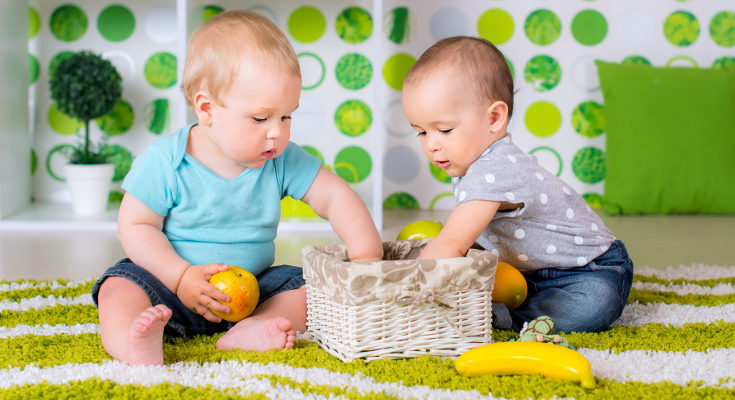 Caminar descalzos es bueno para el desarrollo motor de los niños