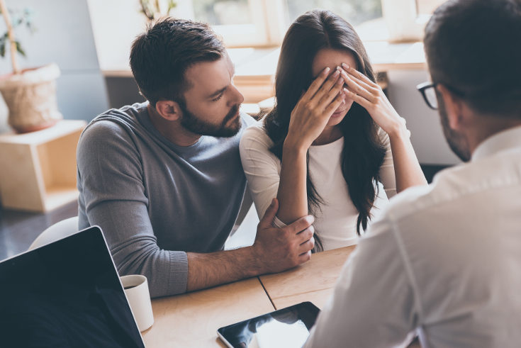 Es importante que la madre con depresión postparto pida ayuda profesional para salir de su problema