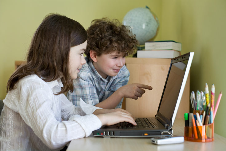 Los niños deben entender que las comunicaciones por internet son reales, que están hablando con personas