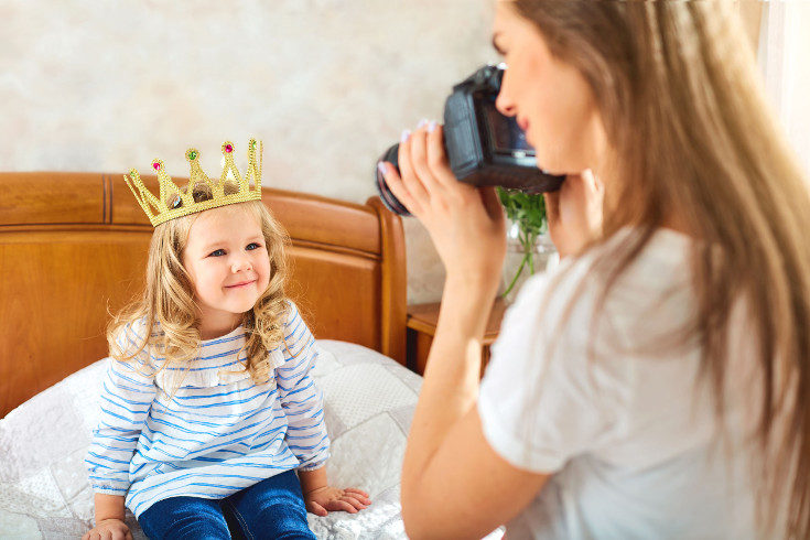 Fíjate bien en los ajustes de privacidad de las redes sociales si subes fotos de niños