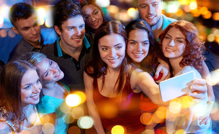 Para los jóvenes la fiesta de Nochevieja es muy importante