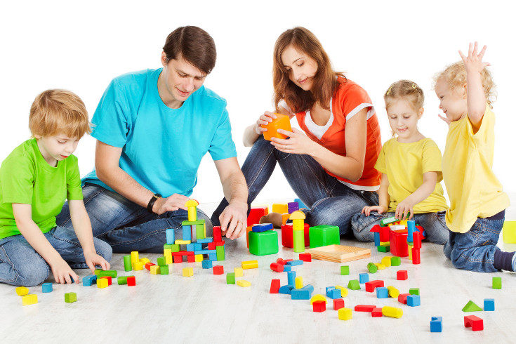 Se entiende por familia numerosa aquella en la que hay más hijos que progenitores